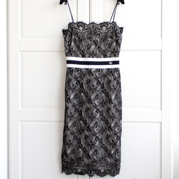 $3700 Chanel Pre-Spring 2017 Black Lace 17P Dress - Picture 5 of 15